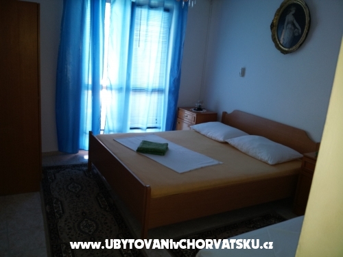 Apartmny Marijana ari - Omi Chorvtsko