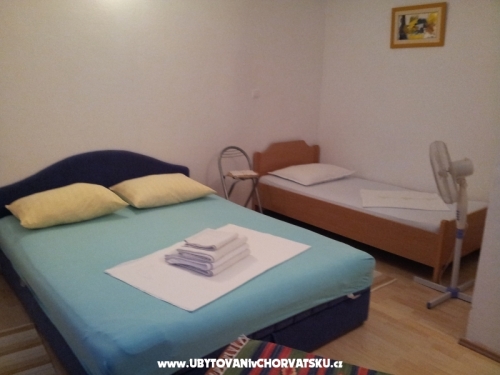 Apartmny Marijana ari - Omi Chorvtsko