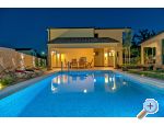 Villa Cotabella apartmani Omiš smještaj Hrvatska