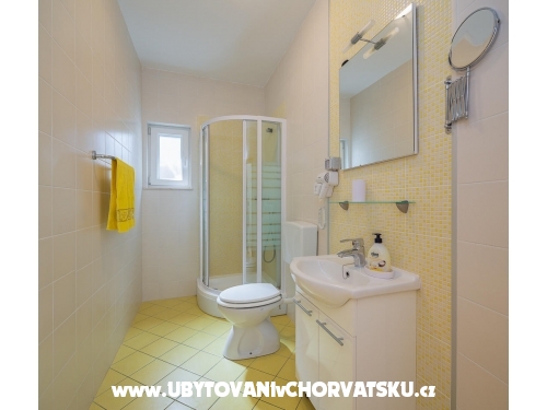 Villa Leonarda Stanici - Omi Hrvaka