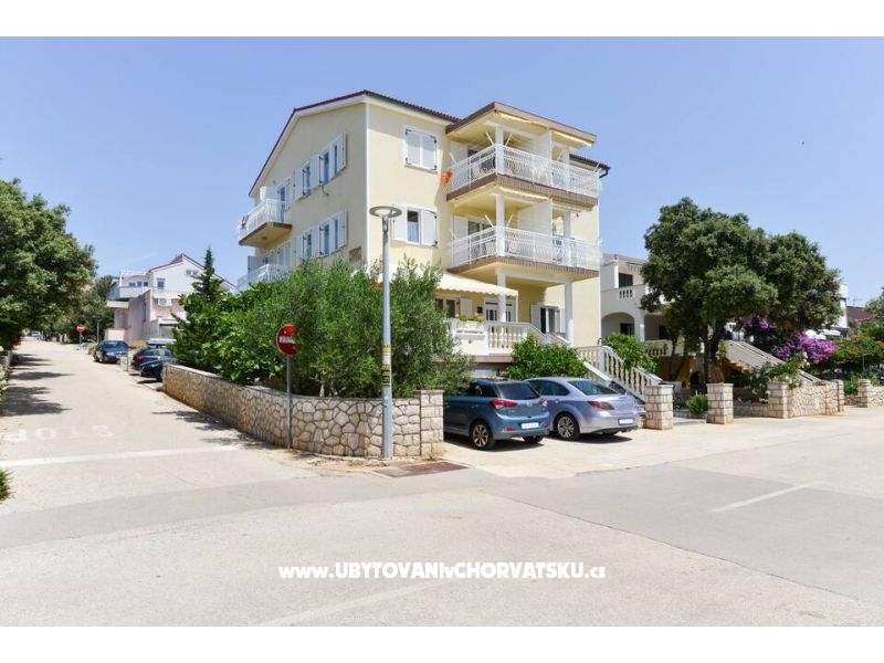 Apartmány ANA