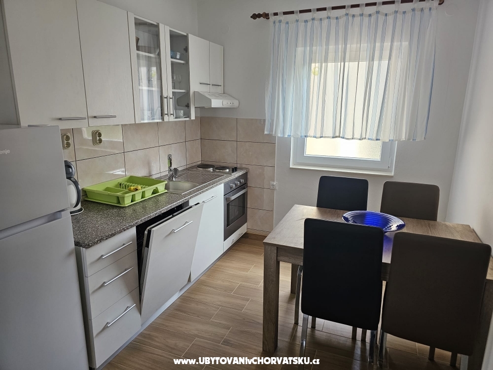 Apartments Milan Dragutin udina - Pakotane Croatia