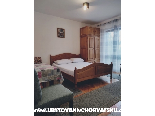 Apartmány Leo - Pakoštane Chorvatsko