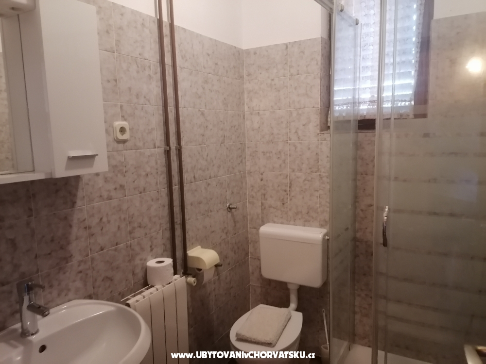 Apartmanok Leo - Pakotane Horvtorszg