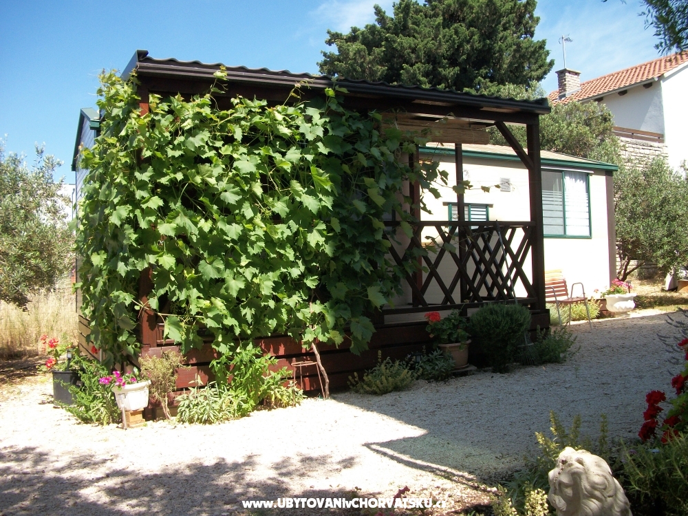 Apartmanok Sinjal - Pakotane Horvtorszg