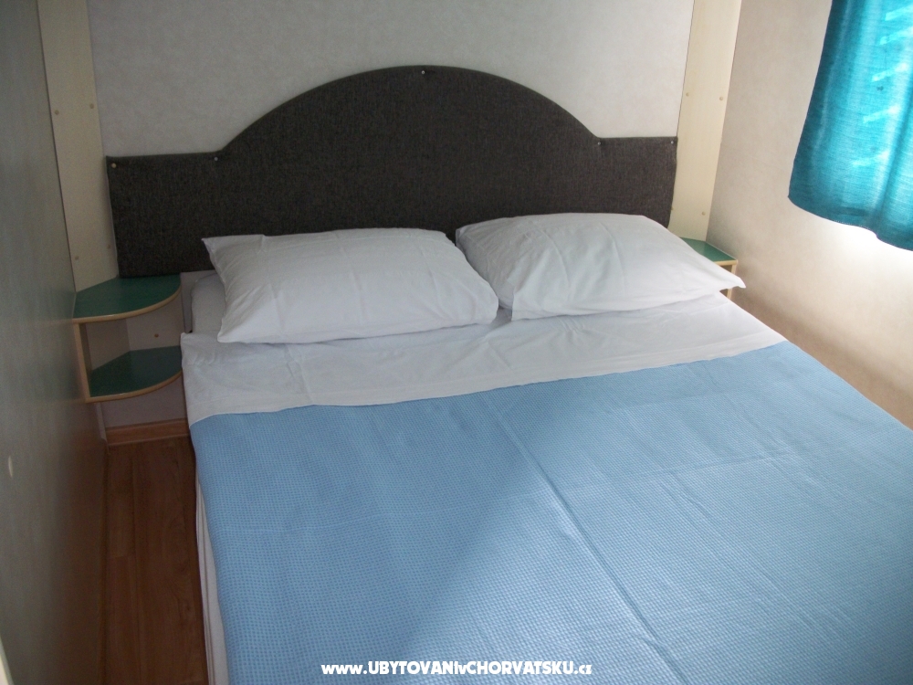Apartmanok Sinjal - Pakotane Horvtorszg