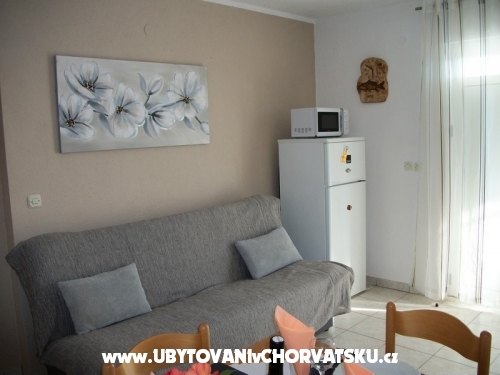 Apartments Sinjal - Pakoštane Croatia