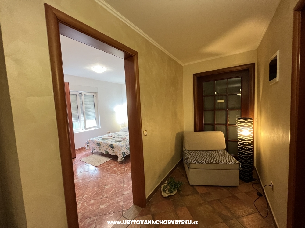 Apartmny s baznom Villa Julia 3 - Pakotane Chorvtsko