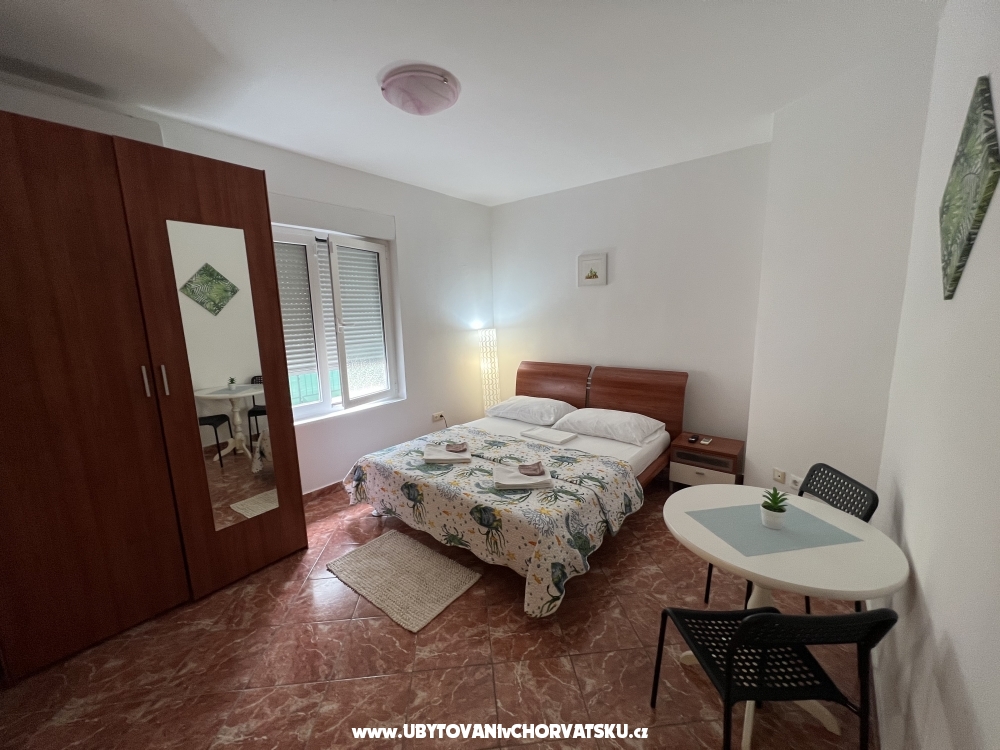 Apartmny s baznom Villa Julia 3 - Pakotane Chorvtsko