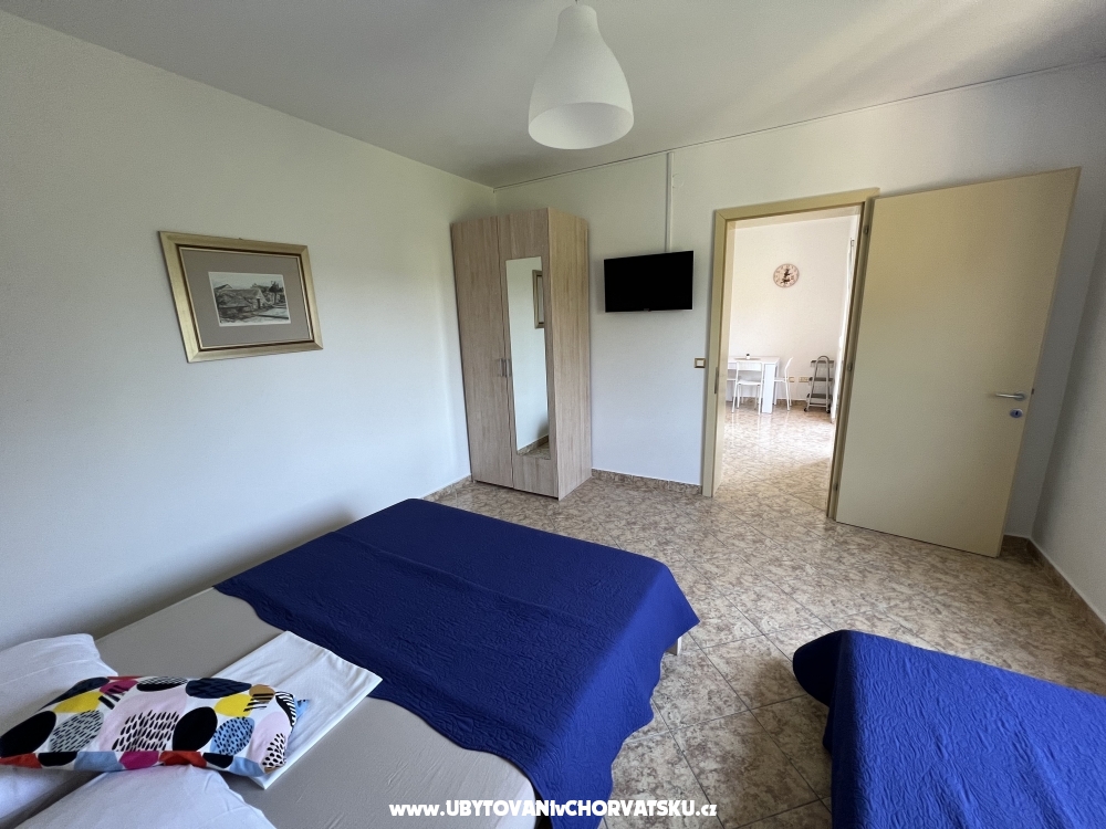 Apartmny s baznom Villa Julia 3 - Pakotane Chorvtsko