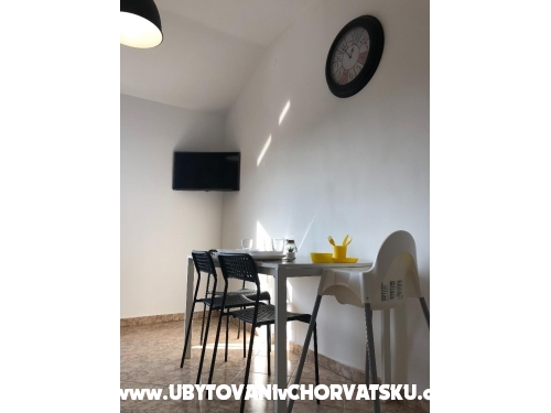 Apartmny s baznom Villa Julia 3 - Pakotane Chorvtsko