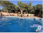 Ferienwohnungen mit Pool Villa Julia 3 - Pakotane Kroatien