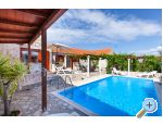 Authentic Dalmatian Family Village - ostrov Paman Chorvatsko