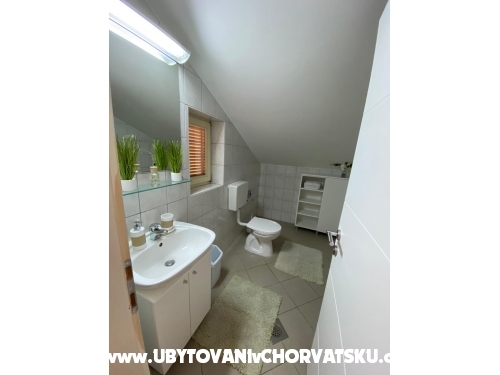 Apartmny Andjela - Petrane Chorvtsko