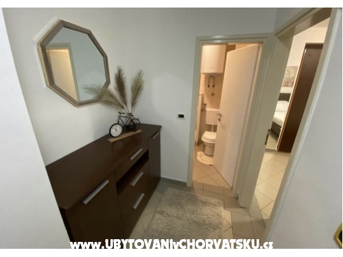 Apartmny Andjela - Petrane Chorvtsko