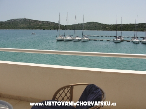 Apartments Pirovac - Pirovac Croatia