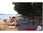 Villa Ana , one min walk to beach - Pirovac Chorvatsko