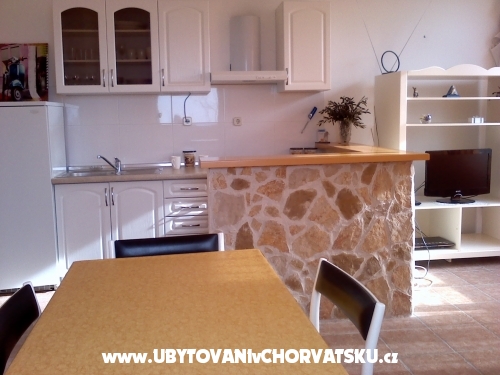 Apartmn Sumi - Podgora Chorvtsko