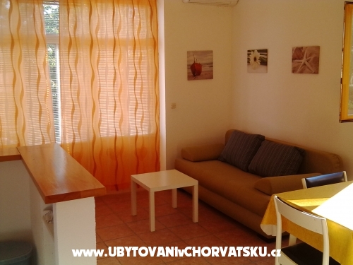 Apartmn Sumi - Podgora Chorvtsko