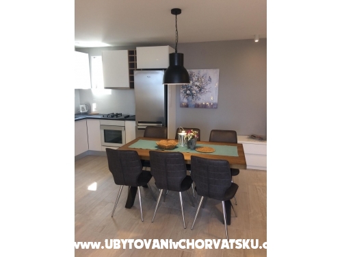 APARTMANI EDI - Podgora Hrvaka