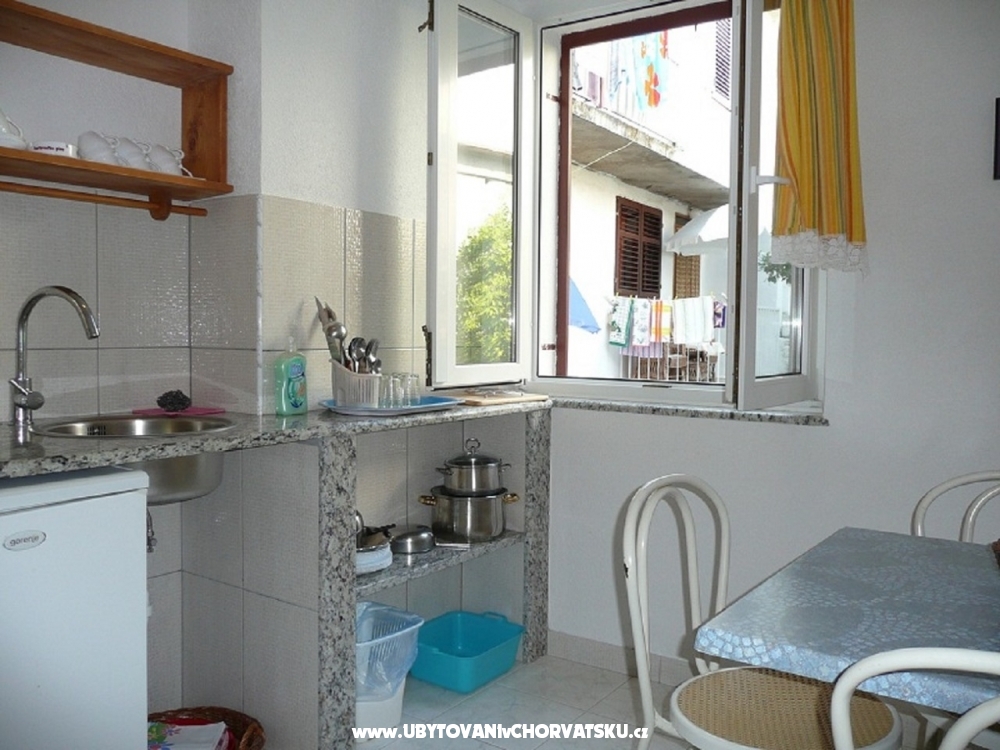Apartmny Draena-aklje - Podgora Chorvtsko