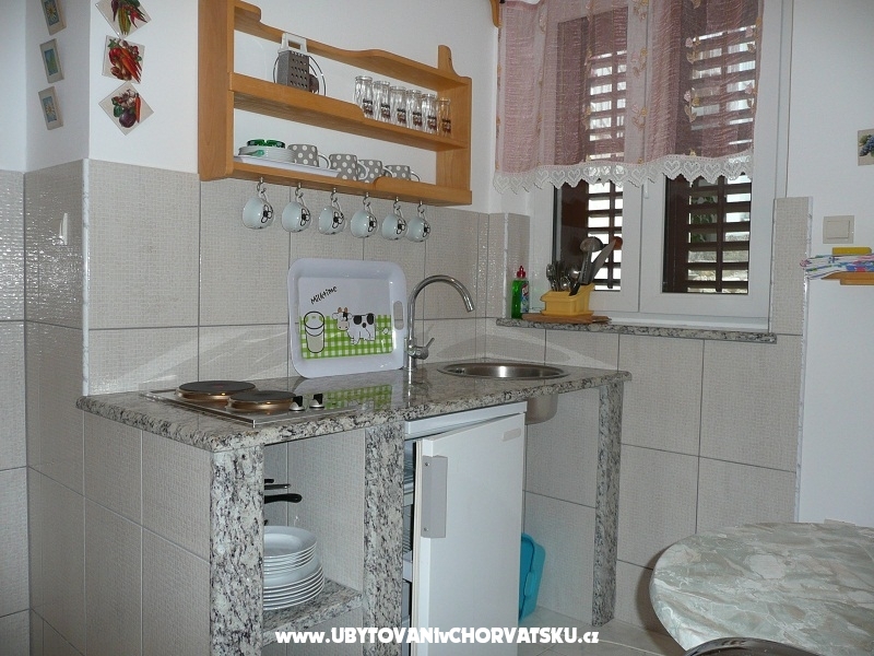 Apartmny Draena-aklje - Podgora Chorvtsko