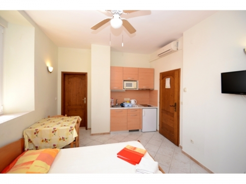 Apartments Milan - Podgora Croatia