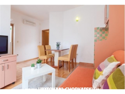 Apartmny Villa Spomenka - Podgora Chorvtsko