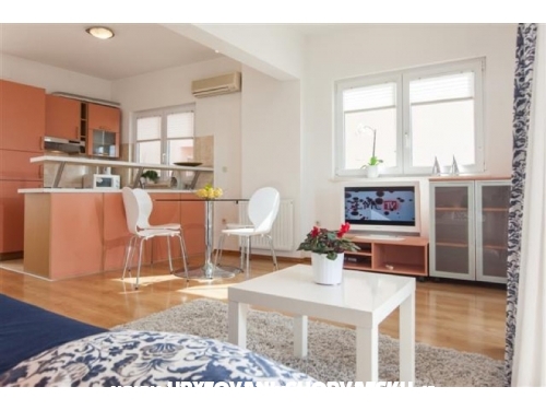 Apartmny Villa Spomenka - Podgora Chorvtsko