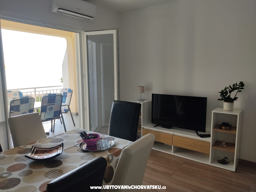 Apartmaji Zubac - Podgora Hrvaka