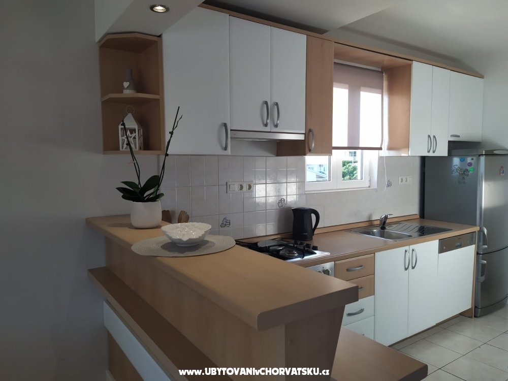 Apartmaji Zubac - Podgora Hrvaka