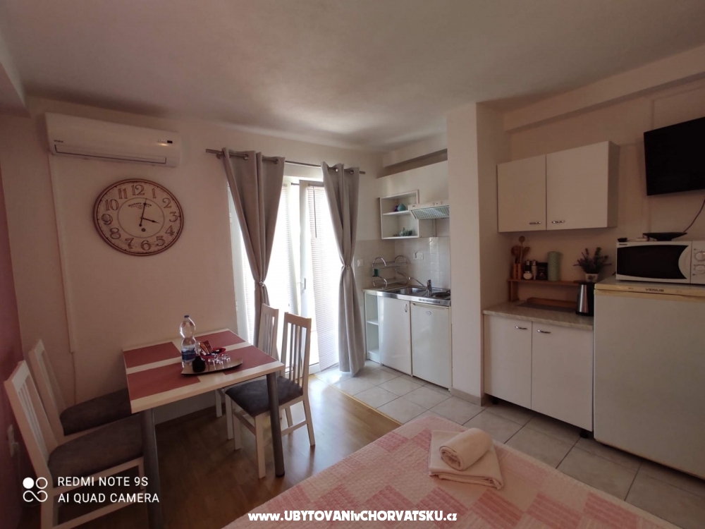 Apartmaji Zubac - Podgora Hrvaka