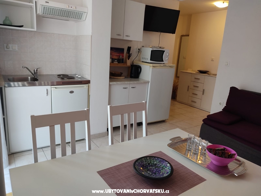 Apartmaji Zubac - Podgora Hrvaka