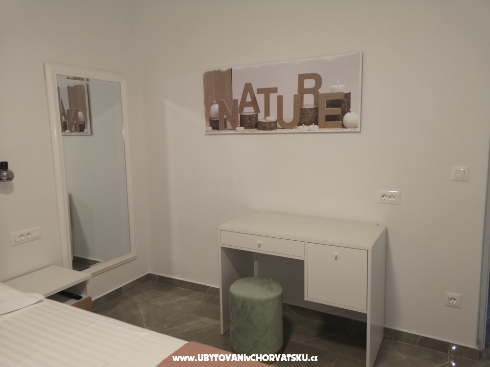 Apartmny Dado - Podgora Chorvtsko