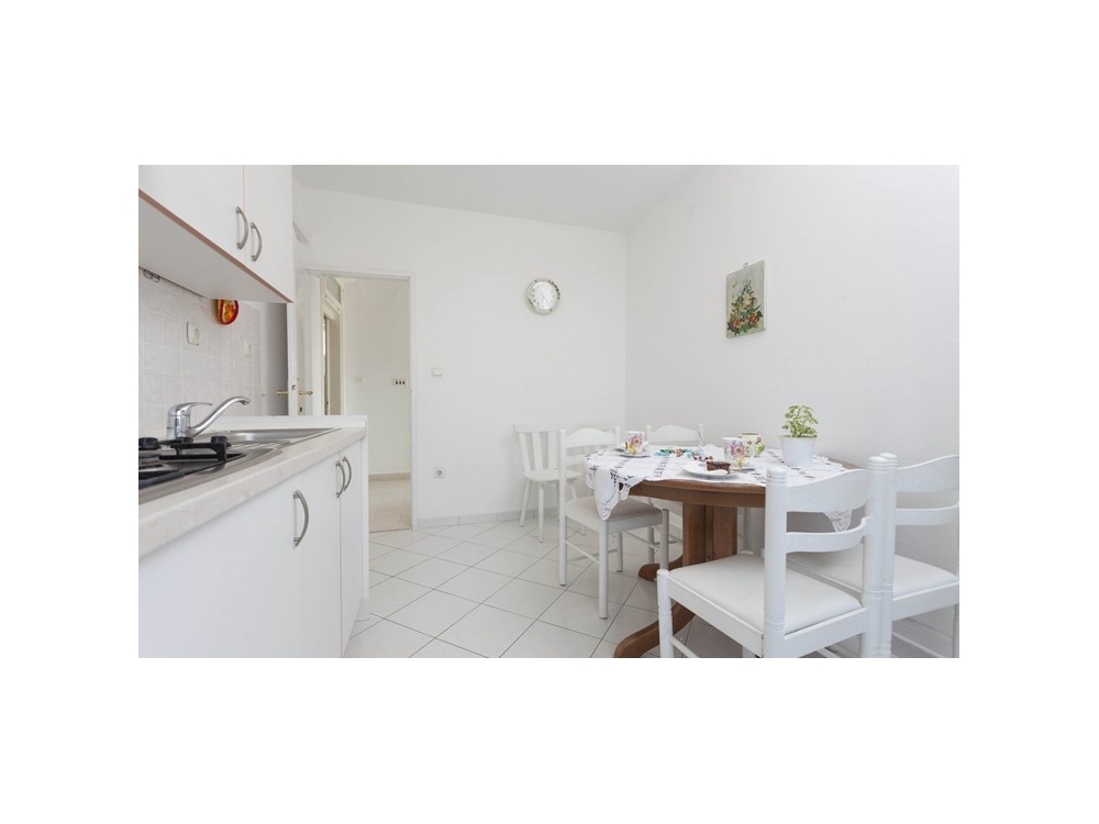 App Lili - Podgora Croatia