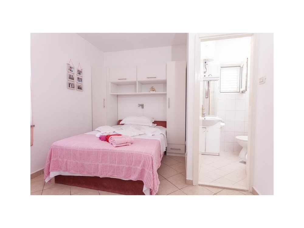 App Lili - Podgora Croatia