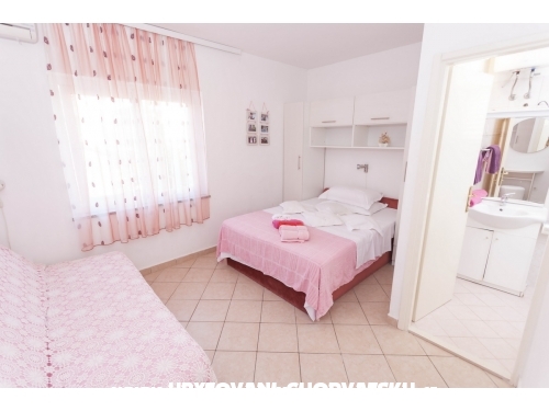 App Lili - Podgora Croatia