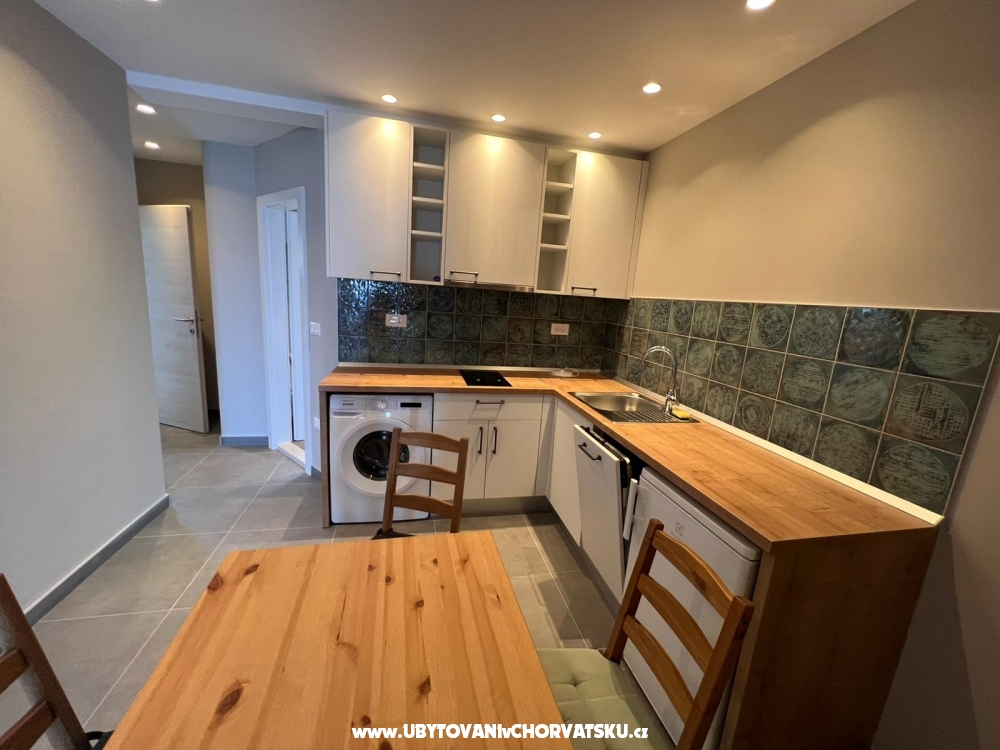 Beachfront Apartmaji Sinajko - Podgora Hrvaka