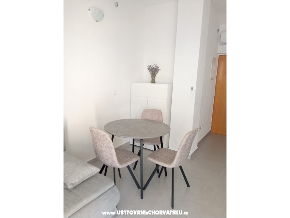Apartmny Blaa - Podstrana Chorvtsko