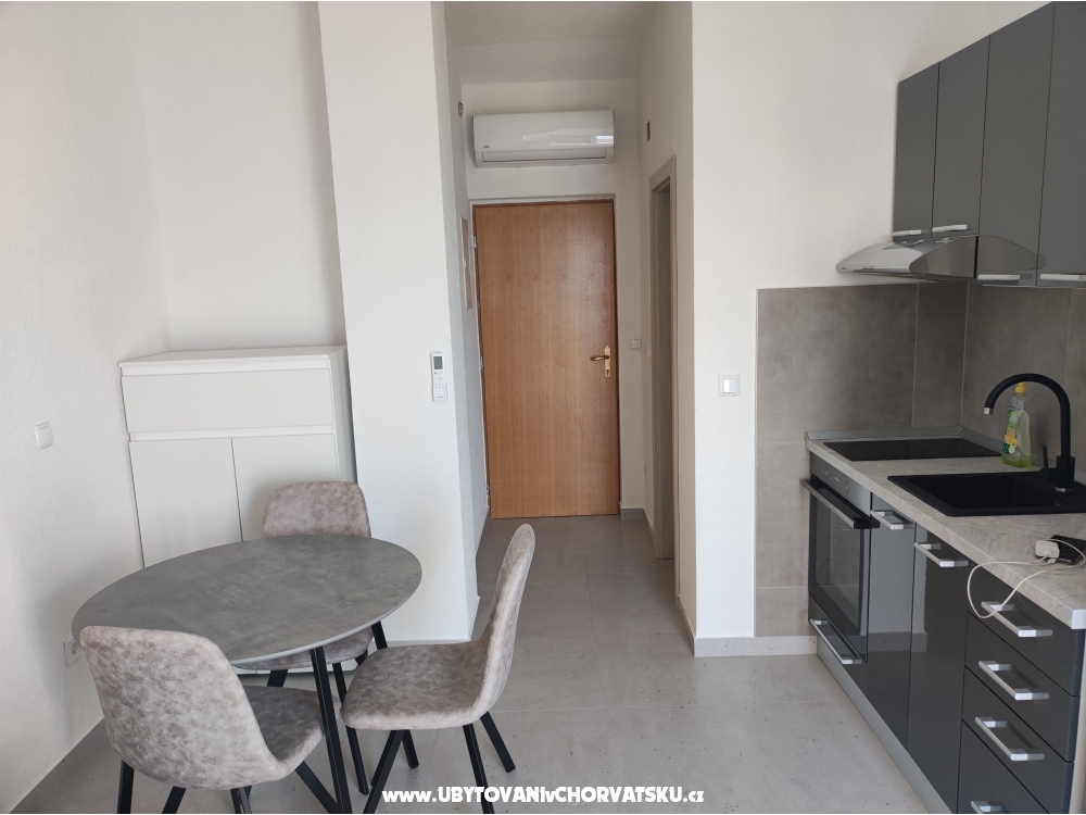 Apartmny Blaa - Podstrana Chorvtsko