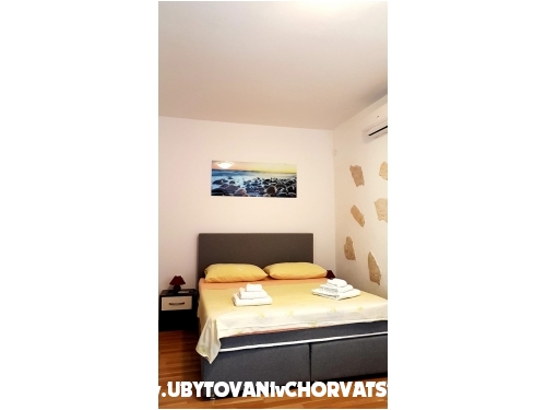 Apartmny Dinko - Podstrana Chorvtsko