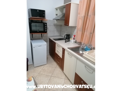 Apartmanok &amp; Szobák Tomas - Podstrana Horvátország