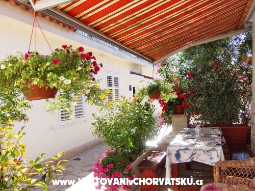 Apartments Marie - Pore Croatia
