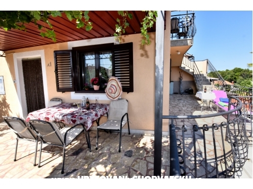 Apartmaji Funtana - Pore Hrvaka