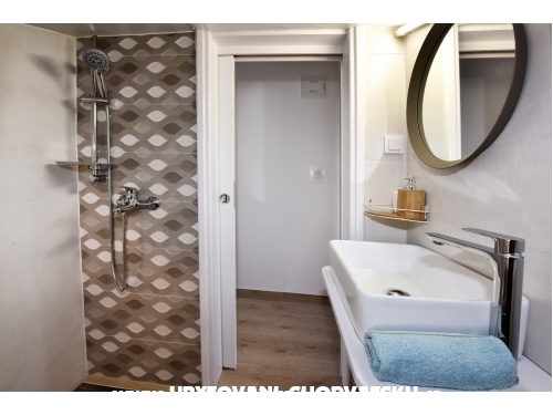 Apartmaji Funtana - Pore Hrvaka