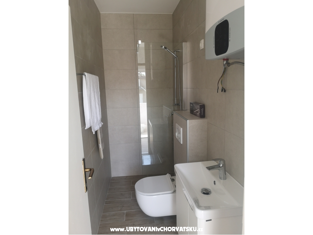 Apartmani 10 metara od mora - Primoten Hrvatska