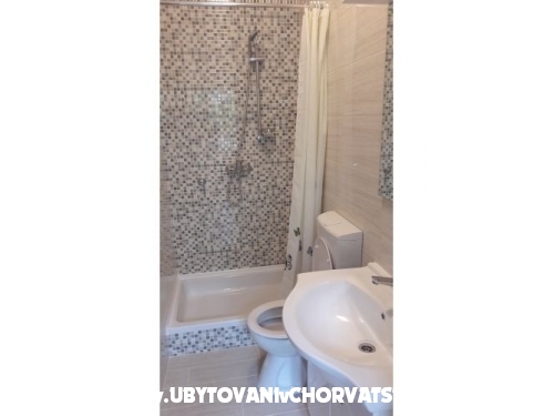 Apartmani 10 metara od mora - Primoten Hrvatska