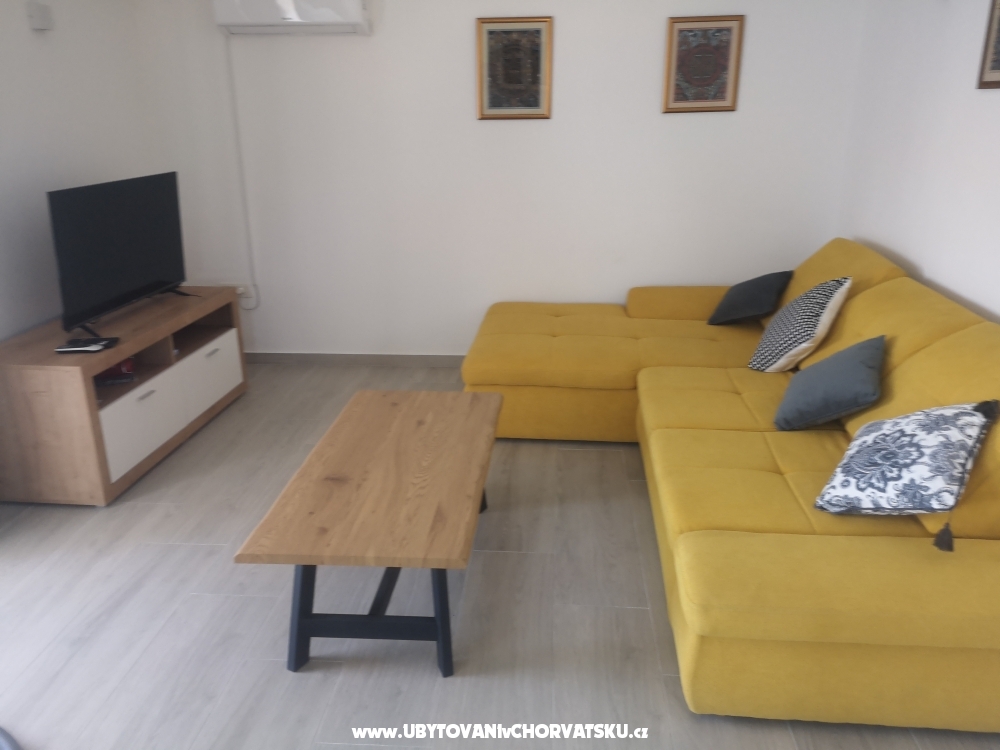 Apartmani 10 metara od mora - Primoten Hrvatska