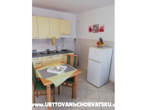 Apartmanok Slavka - Primoten Horvtorszg