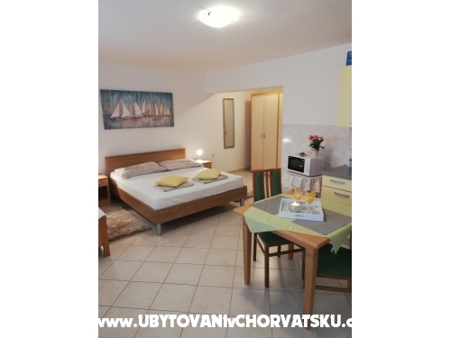 Apartments Slavka - Primošten Croatia